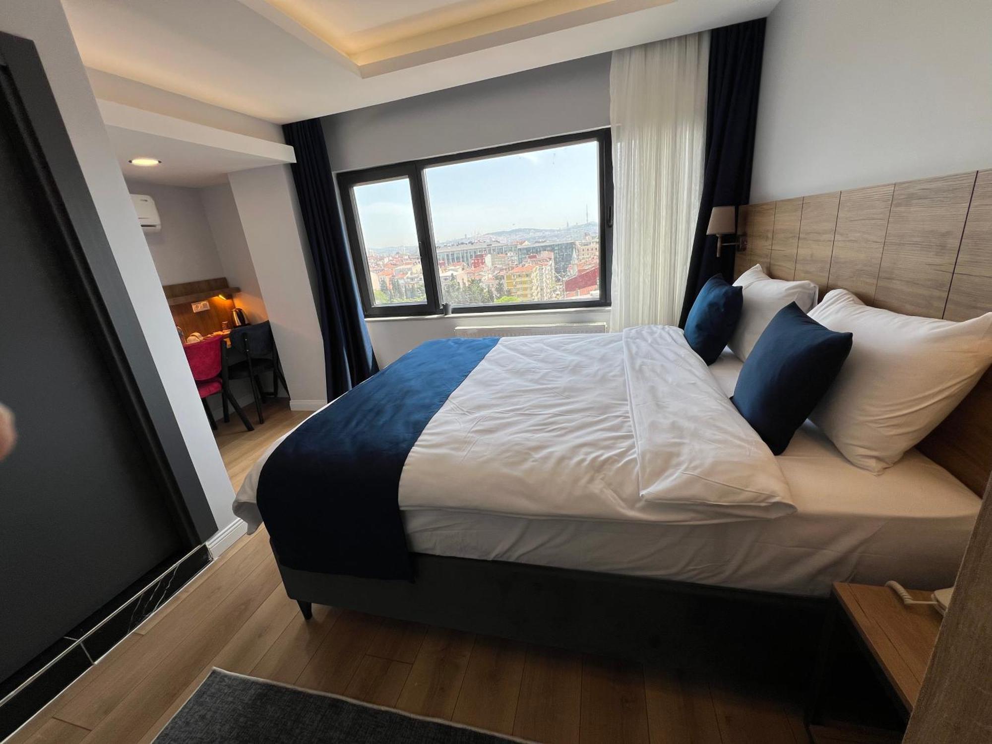 The Blue Suites — Photos 1